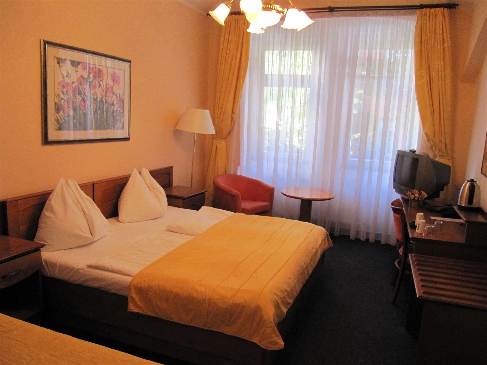 Amadeus Hotel Prag Eksteriør billede