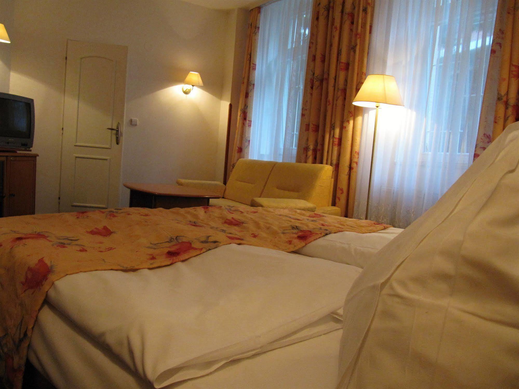 Amadeus Hotel Prag Eksteriør billede